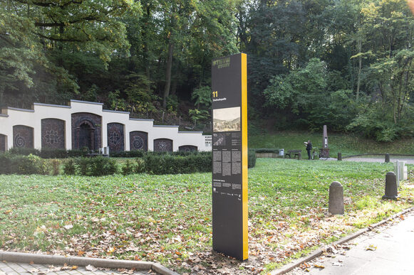 Stele 11 des Beethoven-Rundgangs: Draitschquelle in der Brunnenallee